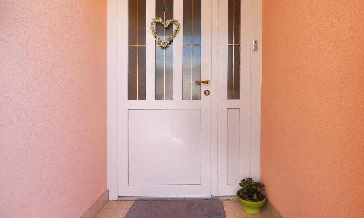 Apartments Emilija Makarska Eksteriør bilde
