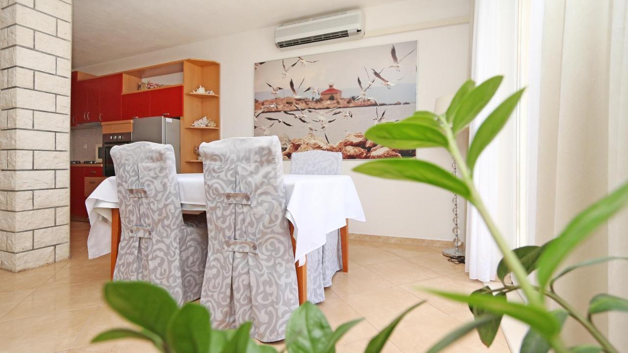 Apartments Emilija Makarska Eksteriør bilde