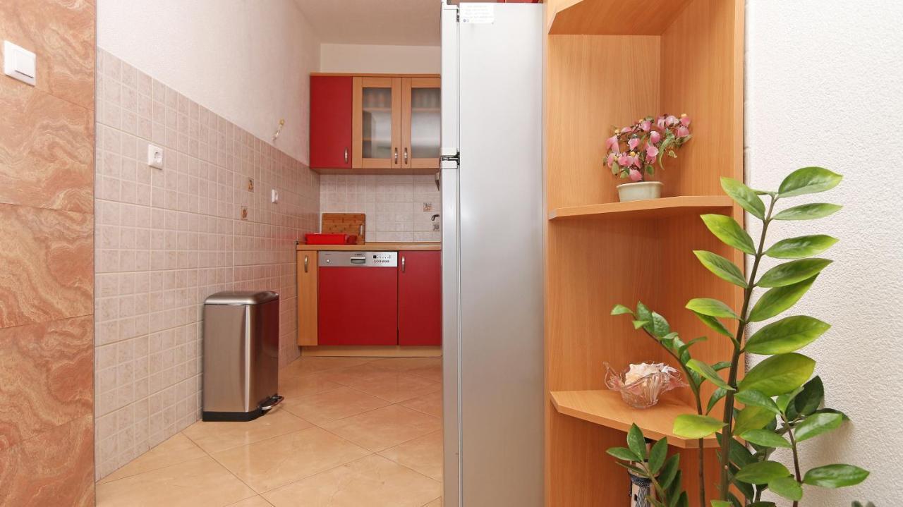 Apartments Emilija Makarska Eksteriør bilde